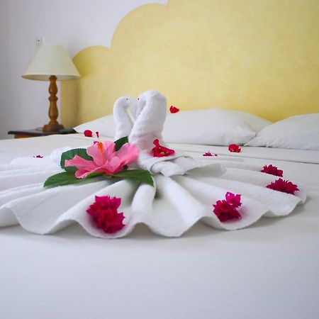 Van Villa Guesthouse Negril Eksteriør billede
