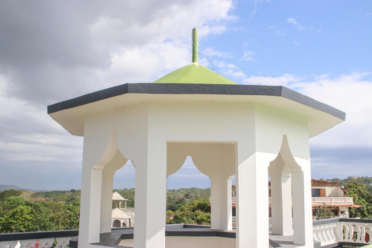 Van Villa Guesthouse Negril Eksteriør billede