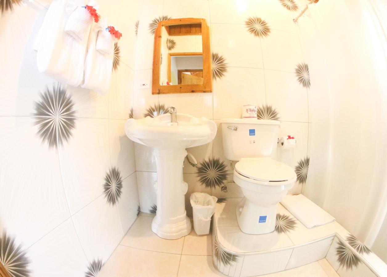 Van Villa Guesthouse Negril Eksteriør billede