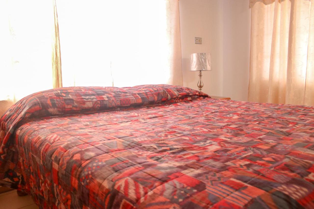 Van Villa Guesthouse Negril Eksteriør billede